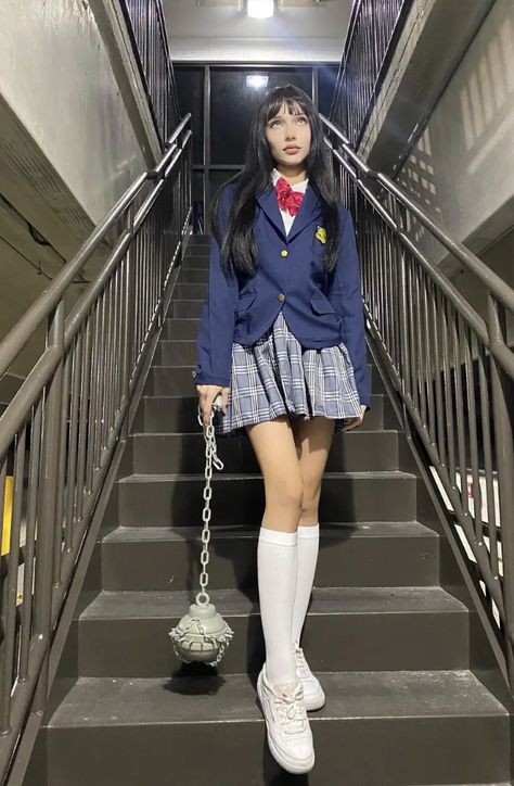 School Uniform Halloween Costume, Costume Picture Ideas, Go Go Yubari Costume, Fitted Harajuku Style Halloween Costume, Gogo Yubari Wallpaper, Korean Halloween Costumes, Gogo Yubari Costume, Early 2000s Costumes, Asian Halloween Ideas Costumes