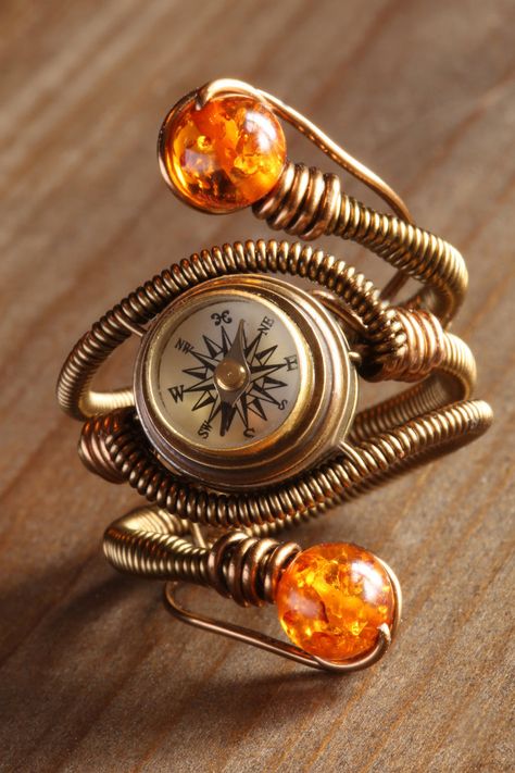 Steampunk Architecture, Gothic Type, Moda Steampunk, Compass Ring, Steampunk Bracelet, Steampunk Rings, Steam Punk Jewelry, Steampunk Diy, Steampunk Accessories