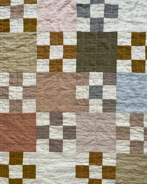 Public Library Quilts (@publiclibraryquilts) • Instagram photos and videos Quilt Color Schemes, Library Quilts, Quilt Illustration, Quilt Aesthetic, Gay Painting, Quilt Pattern Ideas, Brown Quilts, Rustic Quilts, Farmhouse Quilts