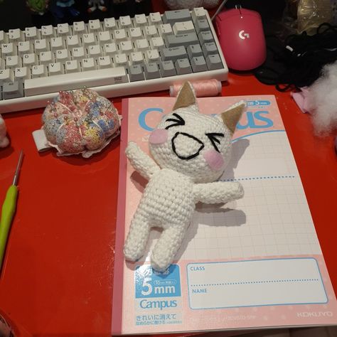 🌠 pattern is mine =^◕⩊◕^=  🌠 instagram: @sc.crochet.id Toro Inoue Crochet Pattern, Crochet Toro Inoue, Crochet Monitor Cover, Sc Crochet, Hello Kitty Crochet, Toro Inoue, Pinterest Diy Crafts, Kawaii Crochet, Crochet Design Pattern