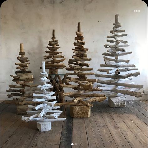 Drift Wood Christmas Tree, Driftwood Trees, Driftwood Tree, Driftwood Christmas, Driftwood Christmas Tree, Driftwood Diy, Driftwood Art Diy, Driftwood Projects, Wood Christmas Tree