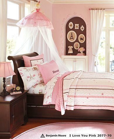 pink ande chocolate girls room look at the princess above the bed~ Oh So ShAbBy By Debbie Reynolds Pink And Brown Room, Brown Room, Paris Rooms, Paris Bedroom, Toddler Girl Room, Girl’s Room, Pink And Brown, Girl Decor, Big Girl Rooms