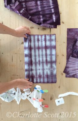 The Slightly Mad Quilt Lady: Shibori Folding Techniques - Tutorial Fabric Dyeing Techniques Tutorials, Shibori Techniques Diy, Shibori Folding Techniques, Tie Dye Folding Techniques, Shibori Diy, Diy Tie Dye Techniques, Diy Tie Dye Designs, Tie Dye Patterns Diy, Fabric Dyeing Techniques