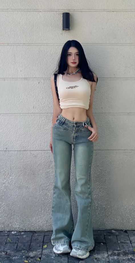 Low Rise Jeans Outfit Asian, Cut Bray Outfits Jeans, Low Rise Jeans Outfit 2000s Y2k, Bodysuit Jeans Outfit, Low Raise Jeans, Low Rise Jeans Outfit 2000s, Jeans Outfit Korean, Low Rise Jeans Outfit, Body Shapes Women