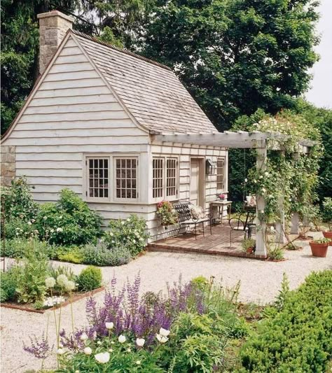 Cottage Patio, A Small House, Cottage Exterior, Farmhouse Garden, Style Cottage, Guest Cottage, Modern Cottage, French Cottage, Potting Shed