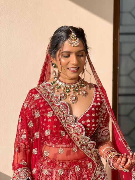 Step into a world of enchantment with our euphoric bridal makeup, designed to captivate hearts and create unforgettable wedding day memories. Minimalist Bridal Makeup, Indian Bridal Makeup, Indian Bridal, Bridal Makeup, Dress Brands, Wedding Day, Instagram Photos, Photo And Video, Instagram Photo