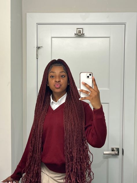 Bg Color Box Braids, Wine Knotless Braids With Curls, Knotless Box Braids Maroon, Braided Hairstyles Burgundy, Maroon Knotless Braids With Curls, Maroon Hair Braids, Maroon Braids With Curls, Maroon Goddess Braids, Red Peekaboo Knotless Braids