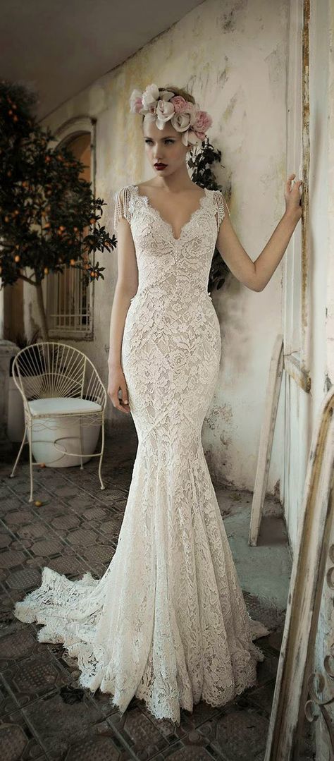 Top 20 Vintage Wedding Dresses for 2016 Brides - Elegantweddinginvites.com Blog Wedding Dress 1920s, Bridesmaid Sarees, After Wedding Dress, Vintage Lace Wedding Dress, Retro Wedding Dresses, Vintage Lace Weddings, Vintage Inspired Wedding Dresses, Vintage Wedding Dresses, Lace Wedding Dress Vintage