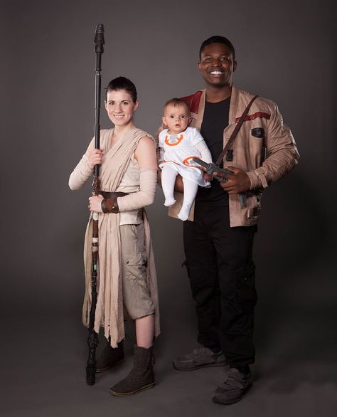 star-wars-cosplay-familia-Victor-seno-Julianne-payne-8 Disfraz Star Wars, Star Wars Halloween Costumes, Marvel Family, Couple Cosplay, Family Cosplay, Star Wars Bb8, Star Wars Halloween, Hallowen Costume, Diy Kostüm