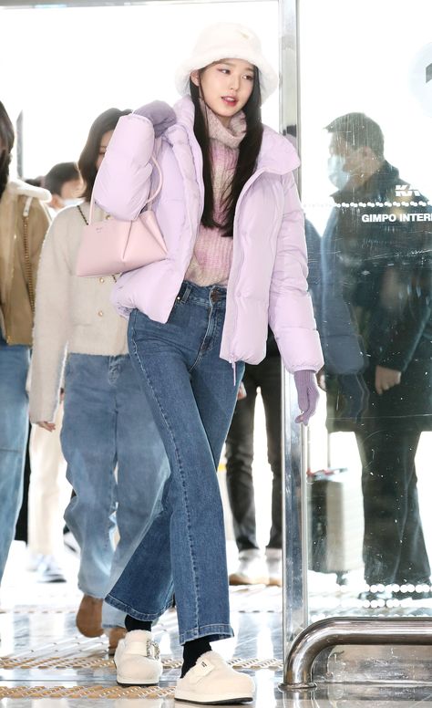 Ive Airport Fashion, Gay Pride Parade, Ive Wonyoung, Pride Parade, Airport Fashion, Lgbtq Pride, Airport Style, Kpop Outfits, Kpop Fashion