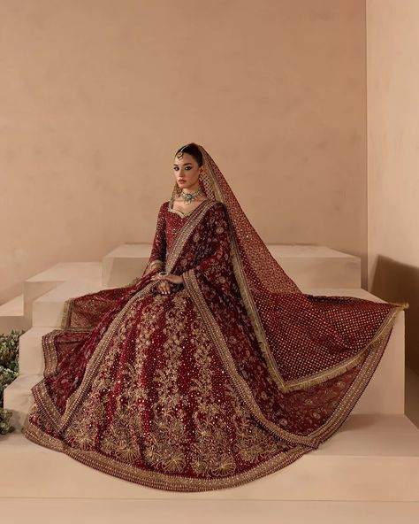 Red Pakistani Bridal Dress, Red Indian Wedding, Trending Bridal Lehenga, Wedding Lehengas Bridal, Nameera By Farooq, Red Bridal Lehenga, Pakistani Bridal Lehenga, Red Lehenga Choli, Pakistani Bridal Dress