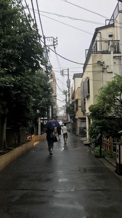 Tokyo Rain, Korean Wallpaper, Tokyo Aesthetic, Rainy Street, Japanese Countryside, Japanese Lifestyle, Japan Street, Japan Photography, Japan Aesthetic