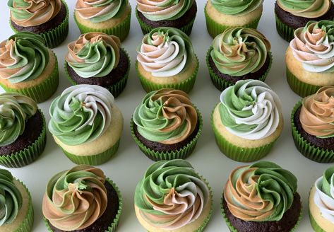 Camo Cupcakes For Boys, Masculine Cupcakes, Beautiful Cupcakes Birthday, Drake Party, Army Cupcakes, Camouflage Cupcakes, Camo Cupcakes, Birthday Party Checklist, Cupcakes Birthday