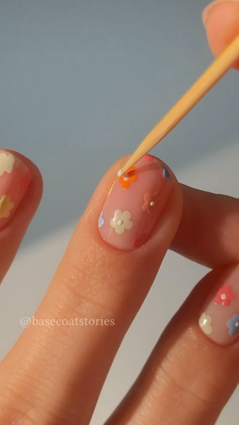 easy nail art for beginners 🌼💕🐣   using a bobby pin and toothpick!   created for ​@flaconi using regular nail polish 💕  inspired by  @phoebesummernails the queen of floral designs ​⁠ 🫶🏻  flower ring ​⁠ @shopgirlscrew 🌼  ad • paid to create • no obligation to post • gifted products  #nails #nailart #springnails #nailinspo #nailhack #nailarthack #floralnails #flowernails #easynails #easynailart #diynails #nailpolish #naildesign #shortnails #nailtutorial #nailarttutorial #beginnernails beginner easy nail art for spring flowers nail art hack tutorial nail polish short nails diy at home Trick cute Easter spring nail inspo tutorial nagellack Pastel Nail Art, Pink Nail Art Designs, Kutek Disney, Simple Spring Nails, Easter Nail Designs, Cute Simple Nails, Nail Art For Beginners, Her Nails, Pink Nail Art