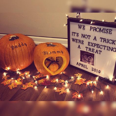 October Pregnancy Announcement, Pumpkin Baby Announcement, Pumpkin Pregnancy Announcement, Halloween Baby Announcement, Family Baby Announcement, Creative Baby Announcements, Fall Baby Announcement, Pregnancy Announcement Pictures, Unique Pregnancy Announcement