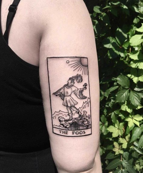 Tarot card ‘The fool’ tattoo on the back of the right upper arm by Bek Hai Tattoo, Upper Back Tattoos, Tarot Tattoo, Tarot Card Tattoo, Traditional Style Tattoo, Explore Tattoo, Strength Tattoo, Illustrator Design, Modern Tattoos