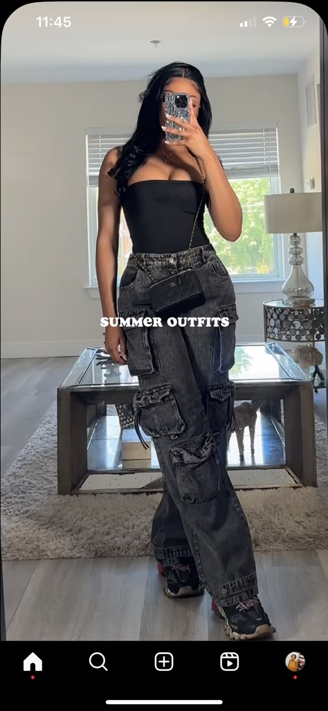 Moneybag Yo Concert Outfit, Outfits For Concerts Night Black Women, Night Club Outfits With Sneakers, First Date Outfit Black Women, Homecoming Tailgate Outfit, Delta Outfits, Sza Concert Outfit Ideas, Baddie Sneakers, Party Outfit Night Club Baddie