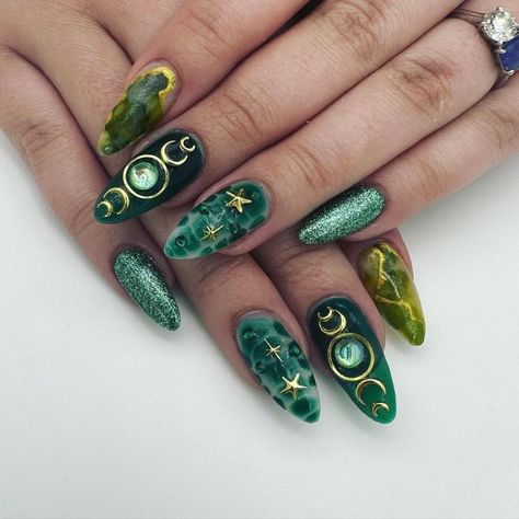 Powdered Nail Ideas, Phases Of The Moon Nails, Moon Phase Design, Funky Nails 2024, Moon Phase Nail Art, Witchy Summer Nails, Summer Witchy Nails, Persephone Nails, Green Witchy Nails