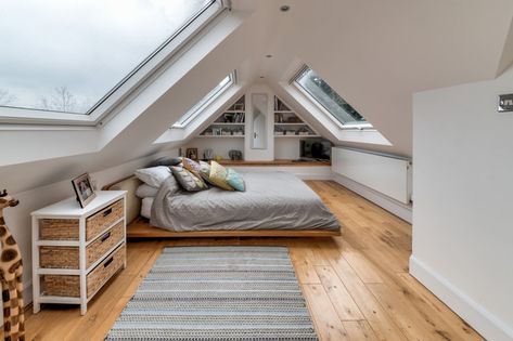 Loft Conversion Bedroom, Attic Bedroom Designs, Attic Loft, Attic Conversion, Loft Bedroom, Attic Design, Attic Bedrooms, Barndominium Ideas Floor Plans, Attic Renovation