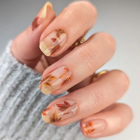 Fall Leaf Nail Art 25 Ideas: Embrace the Season with Stunning Designs Orange Leaf Nails, Fall Nails Leaf Design, Leaf Nails Fall, Autumn Leaves Nail Art, Leaf On Nails, Leaves Nails Design, Autumn Wedding Nails, Fall Nails Leaves, Maple Leaf Nails