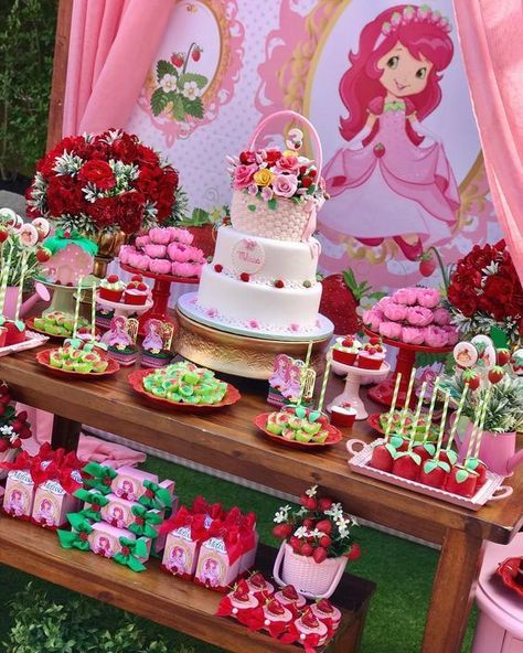 Sweet Baby Shower Ideas, Strawberry Shortcake Birthday, Instagram Decor, Strawberry Shortcake Party, Baby Birthday Themes, 1st Birthday Party Decorations, Strawberry Baby, 1st Birthday Party Themes, Strawberry Party