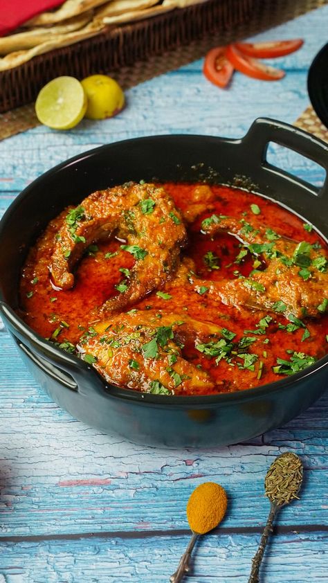 Indian Sea Food Recipes, Tandoori King Fish, Fish Indian Recipes, Fish Masala Recipe Indian, Fish Curry Photography, Fish Curry Recipe Indian, Indian Fish Recipes, Tandoori Fish, Fish Masala