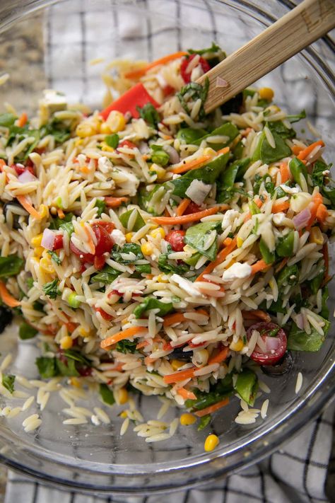 Macro Friendly Veggie Orzo Salad Macro Friendly Dressing, Macro Friendly Cookout Sides, Macro Friendly Bbq Sides, Macro Pasta Salad, Macro Side Dishes, Macro Friendly Sides, Macro Friendly Potluck Recipes, Macro Friendly Summer Recipes, Pasta Lettuce Salad