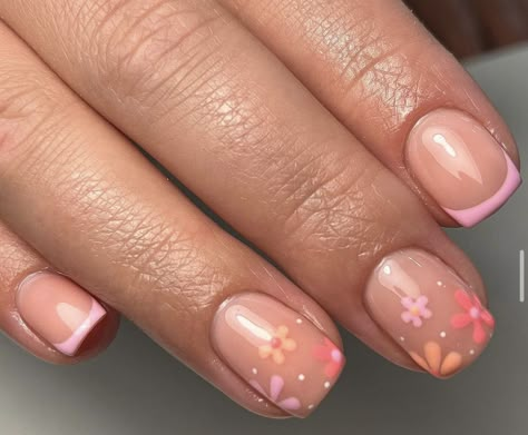 Short Nails Diy Designs, Biab Nail Trends, Biab Gel Nails Designs Pink, Biab Nails On Short Nails, Gel Nails For Holiday, Pink Nails On Natural Nails, Short Gel Nails Design Ideas, Shellac Nail Inspiration, Cute Pink Nails Ideas