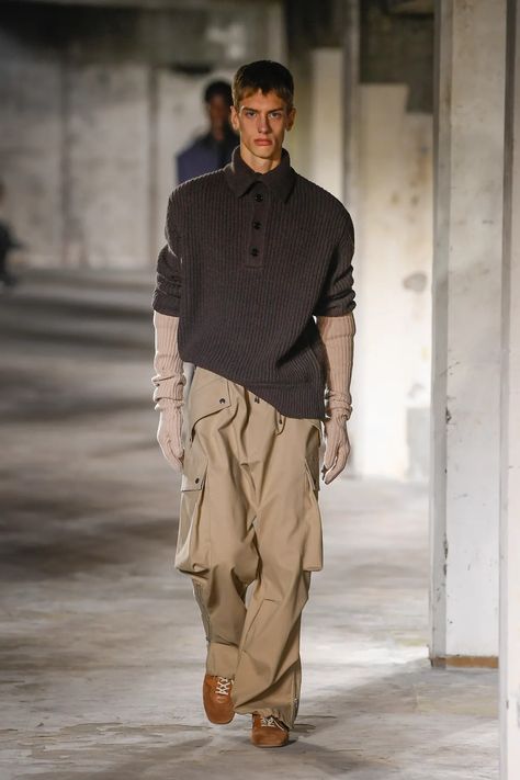 Dries Van Noten Men's Fall 2024 [PHOTOS] Layering Outfits Men, Dries Van Noten Menswear, Menswear Runway, Minimal Look, Layering Outfits, Mens Fall, Dries Van Noten, Fall 2024, Fashion Sketches