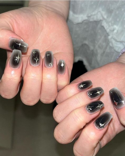 Halo Nails, Minimal Nails Art, Asian Nails, Hippie Nails, Punk Nails, Aesthetic Nails, Goth Nails, Grunge Nails, Minimal Nails