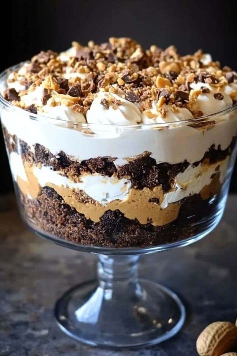 Heaven In A Bowl, Garlic Parmesan Mashed Potatoes, Peanut Butter Cup Brownies, Brownie Trifle, Peanut Butter Banana Bread, Brownie Cups, Trifle Dish, Trifle Bowl, Trifle Desserts