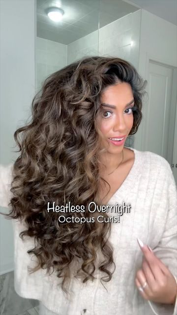 Leave In Curls Overnight, Octopus Heatless Curls, Foam Curlers Overnight, Overnight Curls Long Hair, Heatless Curls Overnight Wet Hair, How To Get Curly Hair Overnight, Overnight Curls With Wet Hair, Over Night Curls, Sleep In Curls