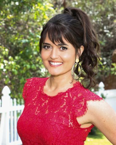 How Much Do Your Favorite Hallmark Actors Make? Winnie Cooper, Meg Griffin, The Wild Thornberrys, Danica Mckellar, Lacey Chabert, Candace Cameron, Candace Cameron Bure, Christmas Light Bulbs, Universal Studios Hollywood