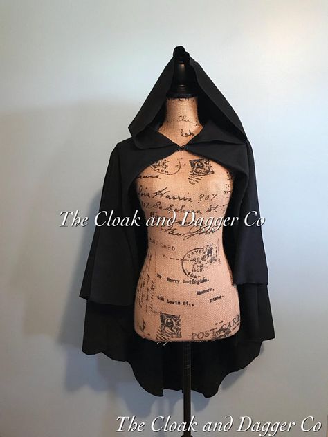 Black hooded cloak, rogue cape, renaissance cloak, medieval cloak, hooded cape, black cloak Gothic Window Design, Black Hooded Cloak, Cloak Medieval, Witch Cloak, Cloak Outfit, Wiccan Clothing, Gothic Window, Medieval Cloak, Cape With Hood