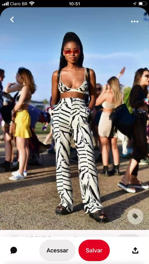 Afro Beats Festival Outfit, Glastonbury Outfits, Look Lollapalooza, Electro Festival Outfit, Festive Outfits Christmas, Mode Coachella, Afro Beats, Outfit Coachella, Coachella Fits