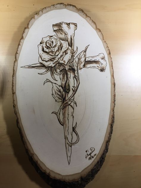 Spike Cross. Hand wood burn. Cross Wood Burning Design, Christian Wood Burning, Western Wood Burning Ideas, Wooden Spoon Crafts, Beginner Wood Burning, Wood Burning Patterns Stencil, Wood Burning Stencils, Eagle Drawing, Wood Burn Designs