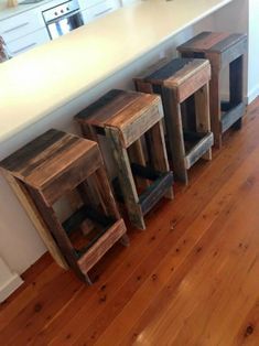 Pallet Stool, Pallet Bookshelf, Pallet Furniture Designs, Pallet Projects Furniture, Wooden Pallet Furniture, Interior Design Per La Casa, Pallet Designs, Wooden Pallet Projects, Pallet Crafts