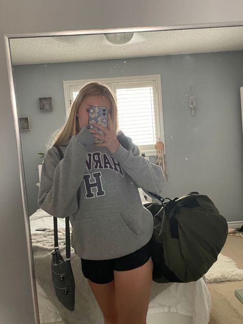 Harvard hoodie Model United Nations, Harvard Hoodie, College Motivation, United Nations, Outfit Idea, Cottage, The Unit, Outfit Inspo, Quick Saves