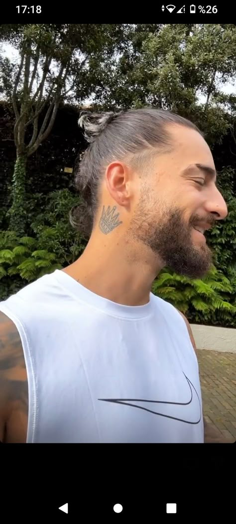 Maluma Beard, Mullet Man Bun, Maluma Hairstyle, Maluma Long Hair, Long Fade Haircut, Beard Cut Style, Maluma Haircut, Hairstyles Cut, Beard Cuts