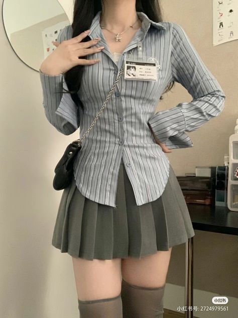 Expensive Looking Outfits, Stripe Outfits, Pleated Skirts, Mode Inspo, Professional Outfits, Fall Outfits Women, Outfits Casuales, Cute Casual Outfits, New Vintage