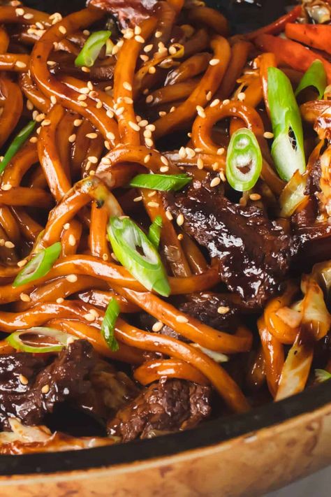 Easy Beef Yaki Udon Noodle Recipe | Mikha Eats Beef Noodle Bowls Asian, Beef And Udon Noodles Stir Fry, Teriyaki Beef And Noodles, Beef And Broccoli Udon Noodles, Steak Udon Noodles, Udon Noodle Stir Fry Beef, Teriyaki Udon Noodles Stir Fry, Udon Noodle Recipe Beef, Asian Beef Noodles