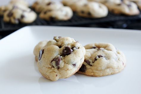 Cooper Cookin': Puffy Chocolate Chip Cookies Puffy Chocolate Chip Cookies, Fluffy Chocolate Chip Cookies, Gluten Free Chocolate Chip Cookies, Chocolate Chip Cheesecake, Cooking Cookies, Peanut Butter Chocolate Chip Cookies, Perfect Chocolate Chip Cookies, Cheesecake Cookies, Chip Cookie Recipe