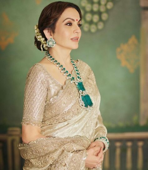 Day 3: Nita Ambani Looked Regal In A Kanchipuram Saree - ShaadiWish Nita Ambani, American Diamond Necklaces, Diamond Necklace Set, Indian Bollywood, Kanchipuram Saree, Handmade Embroidery, Wedding Jewellery Necklace, American Diamond, Bridal Necklace