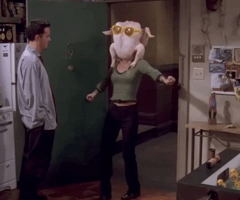 Maybe you believe that Monica and Chandler from Friends are the actual definition of chemistry because, let's face it, there was no one more suited for them than each other. Monica Geller Turkey Head, Turkey Gif, Funny Thanksgiving Memes, Memes Friends, Monica Friends, Cinemagraph Gif, Clickbank Affiliate, Happy Friyay, Monica And Chandler