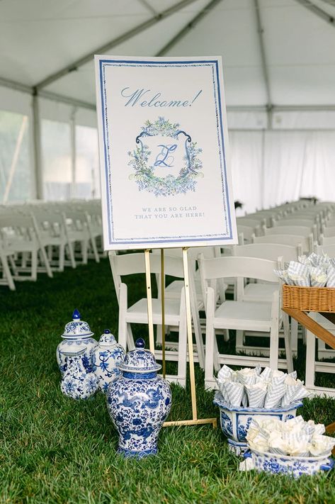 Grand Millennial Wedding, Chinoiserie Wedding Decor, Blue Wedding Aesthetic, Blue And White Wedding Theme, Ceremony Signage, Southern Charm Wedding, Southern Style Wedding, Chinoiserie Wedding, Portuguese Wedding