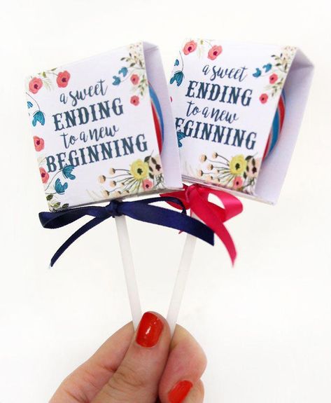 Lollipop Covers, Bank Wedding, Favours Ideas, Wedding Ideas On A Budget, Boho Wedding Theme, Vintage Wedding Favors, Floral Wedding Favors, Favours Wedding, Creative Wedding Favors