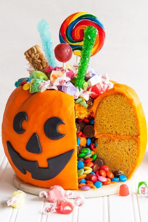 Cake For Halloween, Jack O Lantern Cake, Cute Halloween Cakes, Spooky Halloween Cakes, Halloween Pumpkin Cake, Halloween Torte, Pasteles Halloween, Postres Halloween, Halloween Birthday Cakes