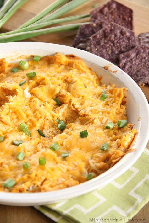 Buffalo Chicken Dip Simple Buffalo Chicken Dip, Healthy Buffalo Chicken Dip Recipes, Buffalo Chicken Dip Ingredients, Dark Chocolate Granola, Buffalo Chicken Sauce, Appetizer Healthy, Healthy Buffalo Chicken Dip, Yogurt Fruit Dip, Holiday Casseroles