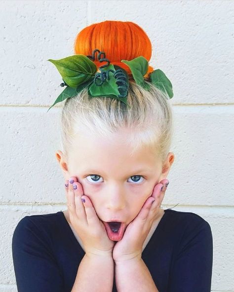 The perfect pumpkin bun!  #halloweenhairstyles Cute Halloween Hairstyles, Crazy Hair For Kids, Short Hair For Kids, Halloweenský Makeup, Halloween Hairstyles, Wacky Hair Days, Wacky Hair, Crazy Hair Day At School, Crazy Hair Days