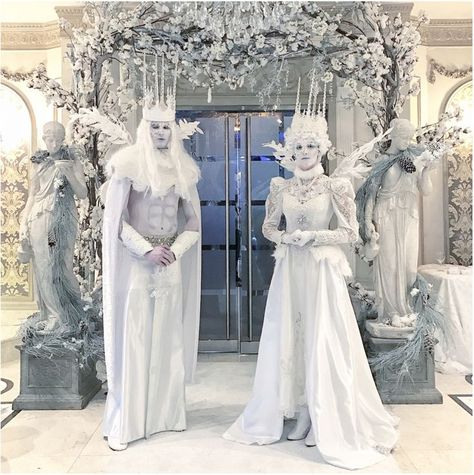 Four Elements Halloween Costume, Winter Wonderland Costume, White Witch Costume, King And Queen Costume, Ice Queen Dress, Snow Queen Costume, Ice Queen Costume, Queen Halloween Costumes, Eve Costume